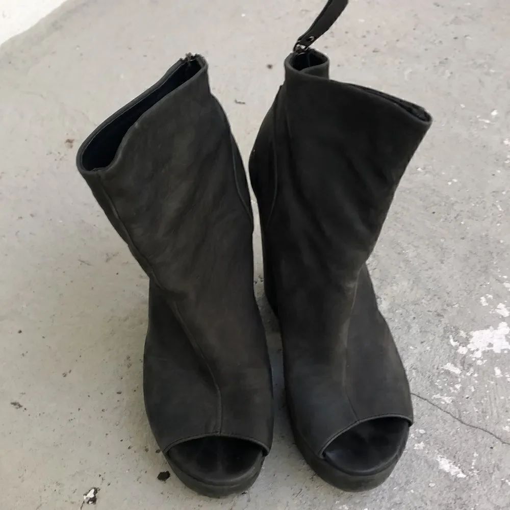 Vic Matie platforms - Picture 3 of 9